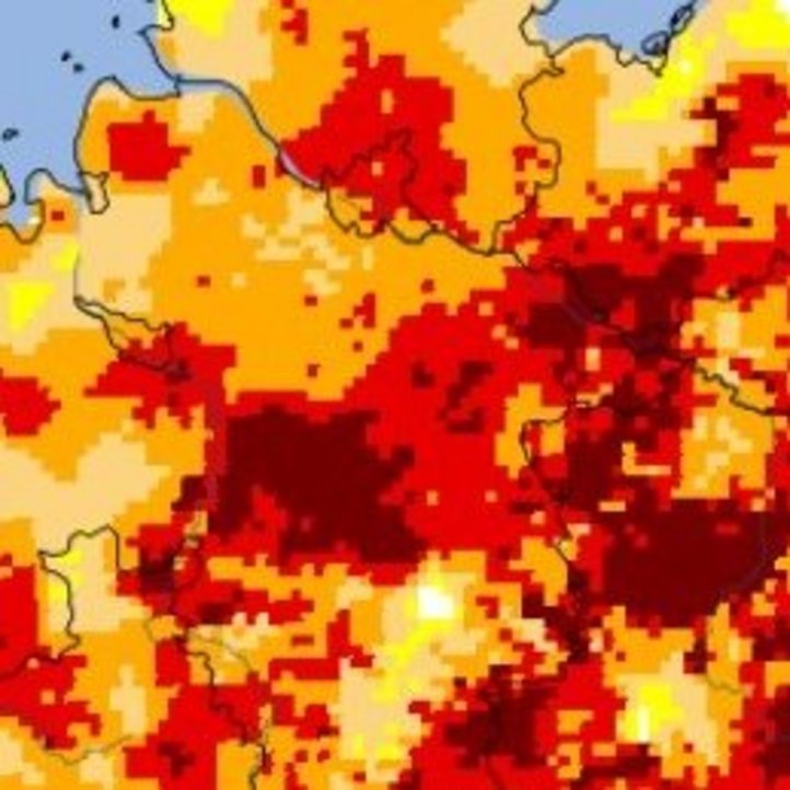 Darstellung des UFZ-Dürremonitors: überwiegend dunkelrote und rote Bereiche 